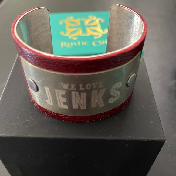 Rustic‎ Cuff Bracelet - Picture 1 of 4